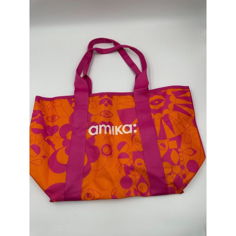 Amika Signature Tote Bag  22 x 14 One Compartment Zipper Pocket Inside NWOT